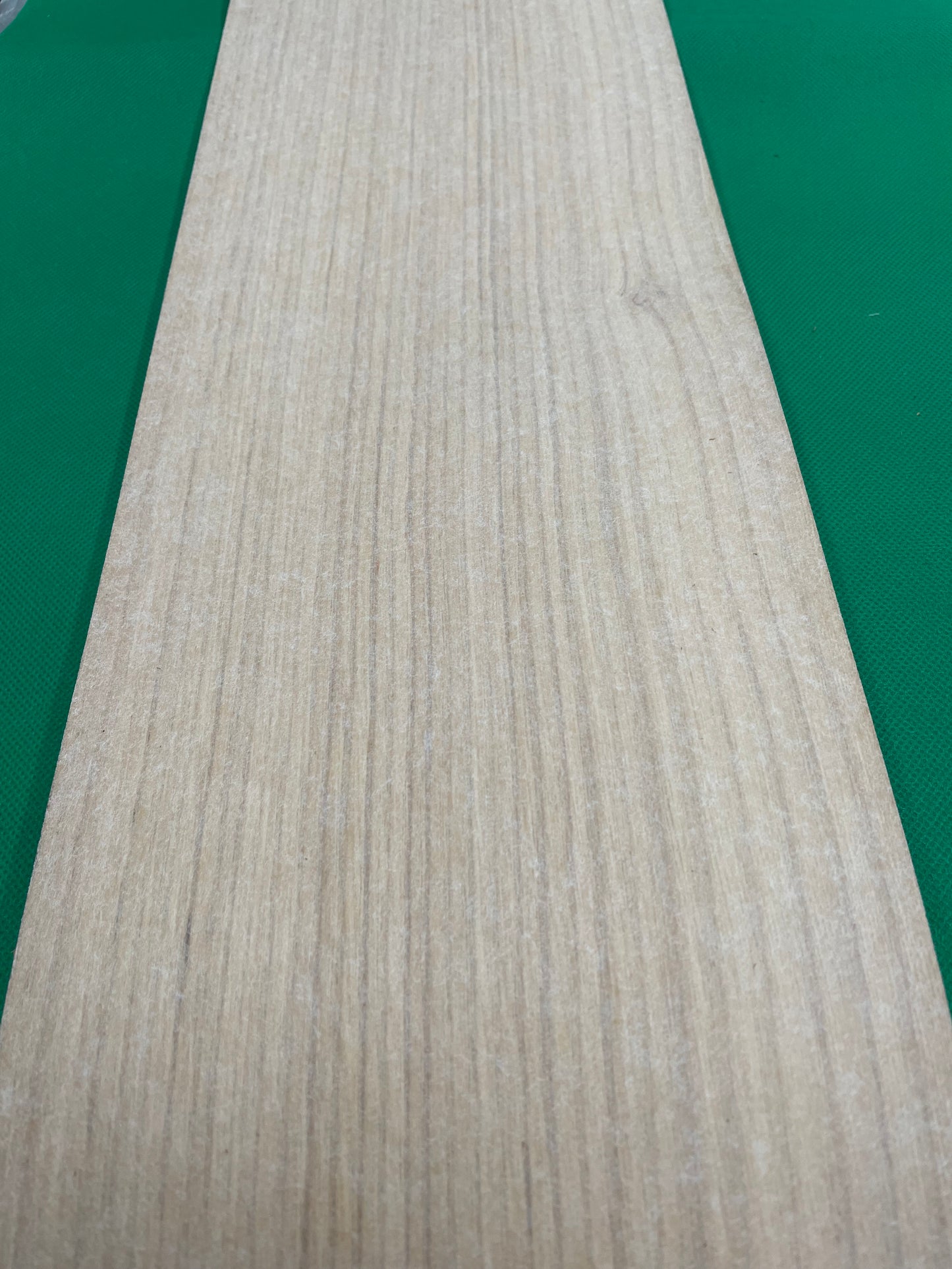 Chestnut Veneer, Various Widths and Lengths, 0.3mm Thickness