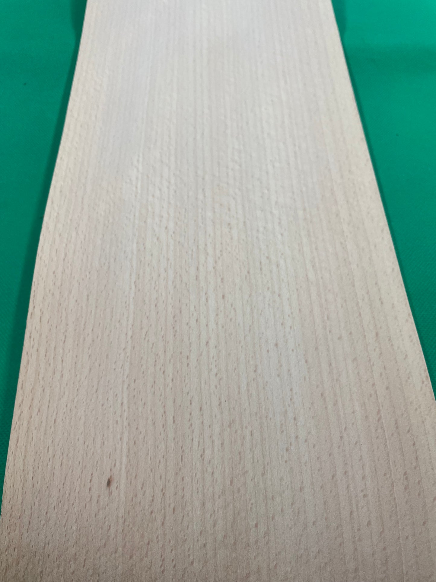 Steamed Beech Veneer, Various Widths and Lengths, 0.3mm Thickness