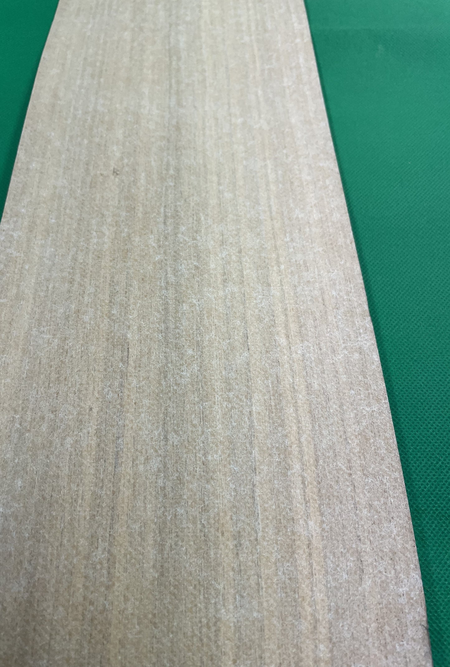 144mm Wide Grade A Chestnut Butt Veneer, 3.1m Length, 0.3mm Thick