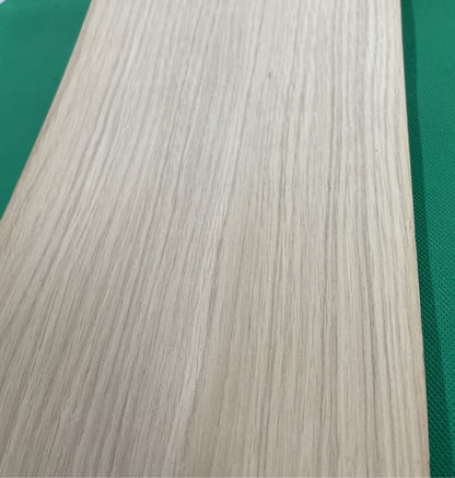 180mm Wide European Oak Veneer, 3.1m Length, 0.3mm Thick