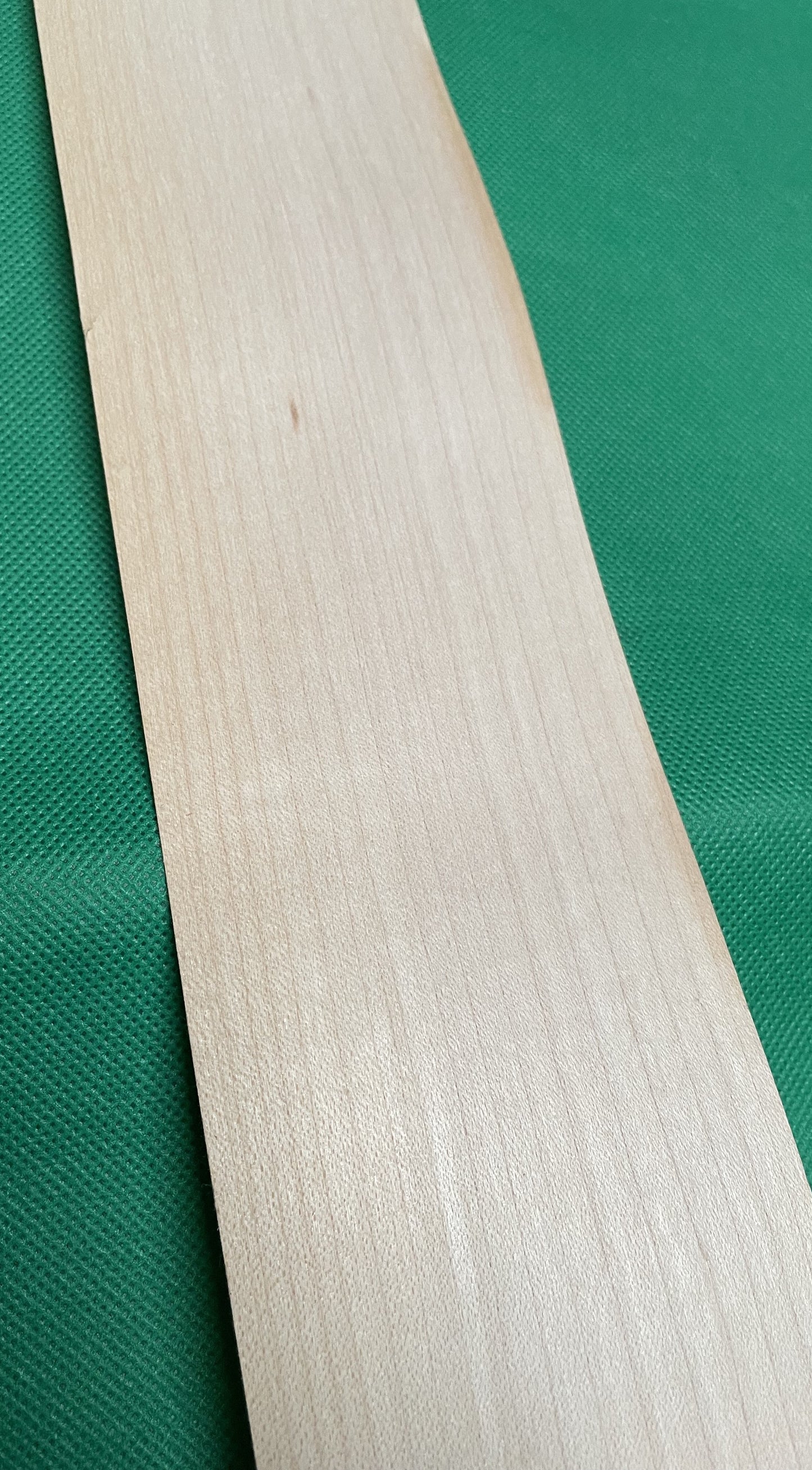 80mm Wide Maple Finger Jointed Veneer, 0.3mm Thick, Fleece Back