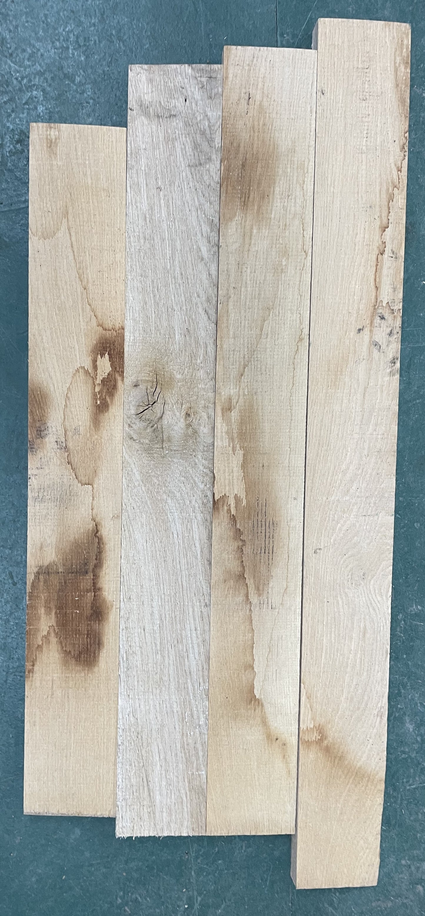 European Prime Oak Timber Boards Bundle - 27mm x 110mm x 820mm - 1.04m - OFFCUT148