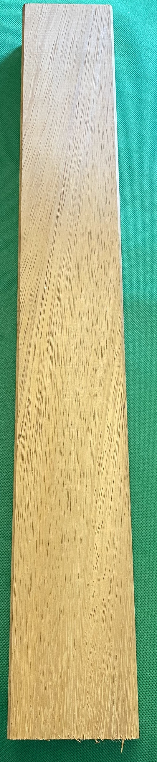 Iroko Offcut 40mm x 80mm x 582mm - OFFCUT30