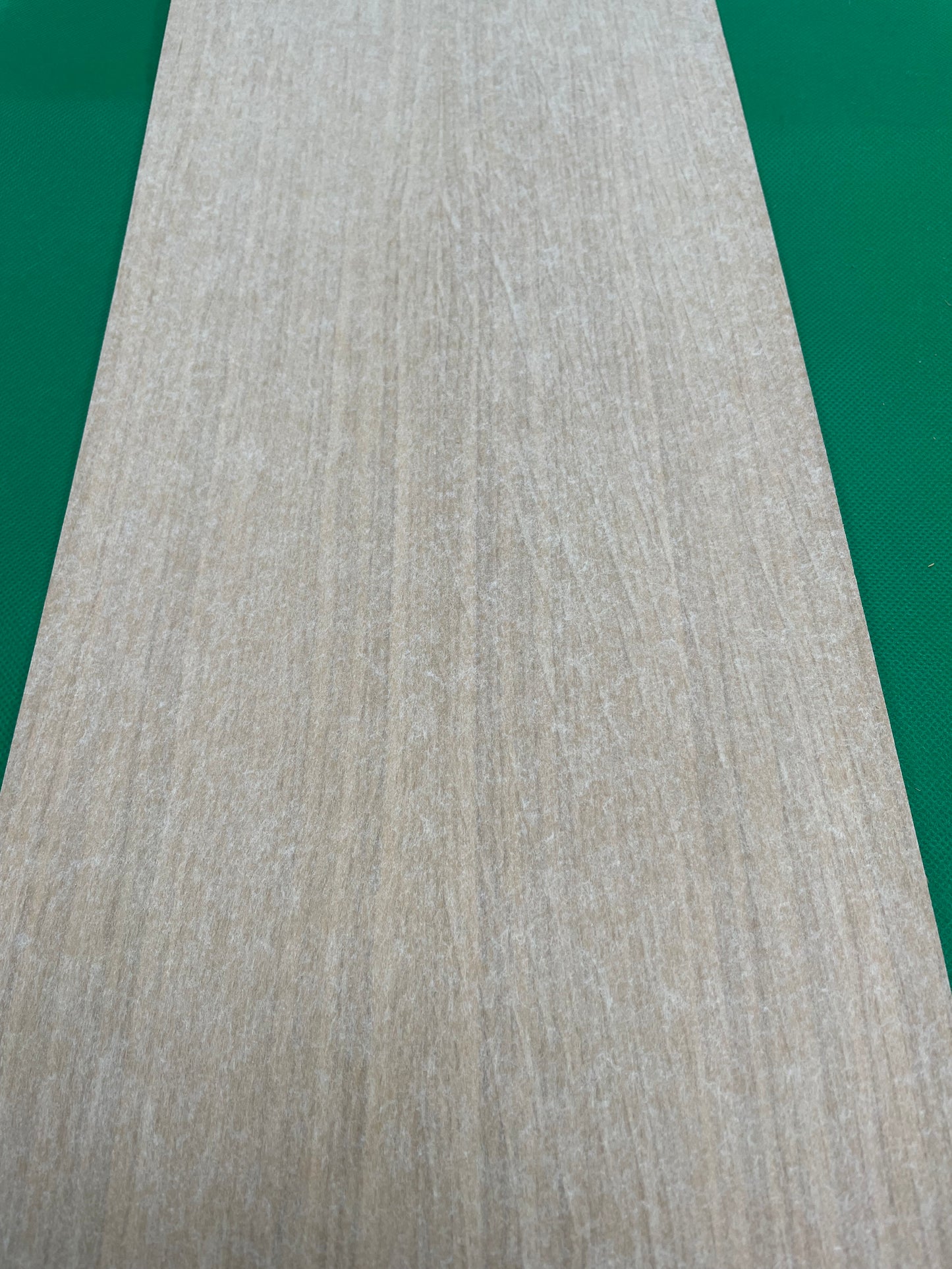 200mm Wide, European Oak Butt Veneer, 3.1m Lengths, 0.3mm Thick